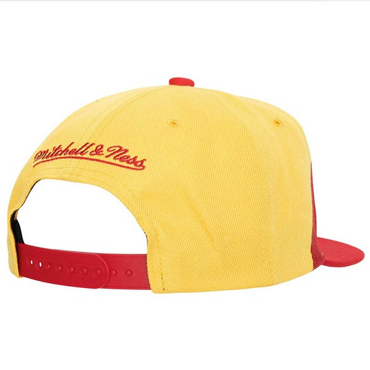 Mitchell & Ness NBA Chicago Bulls Sharktooth HWC Snapback Hat