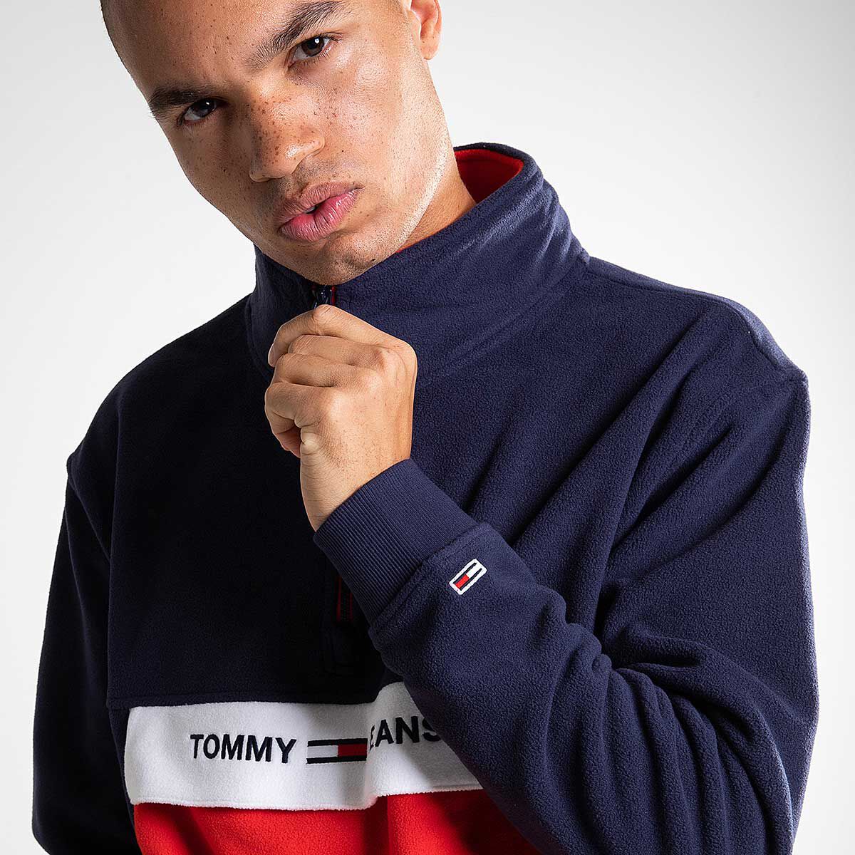 tommy jeans colorblock polar half zip