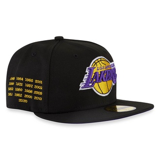 LA Lakers: Ausrüstung, Trikots & Co bei KICKZ kaufen
