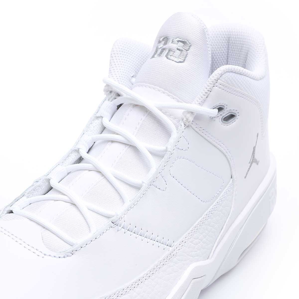 jordan aura all white