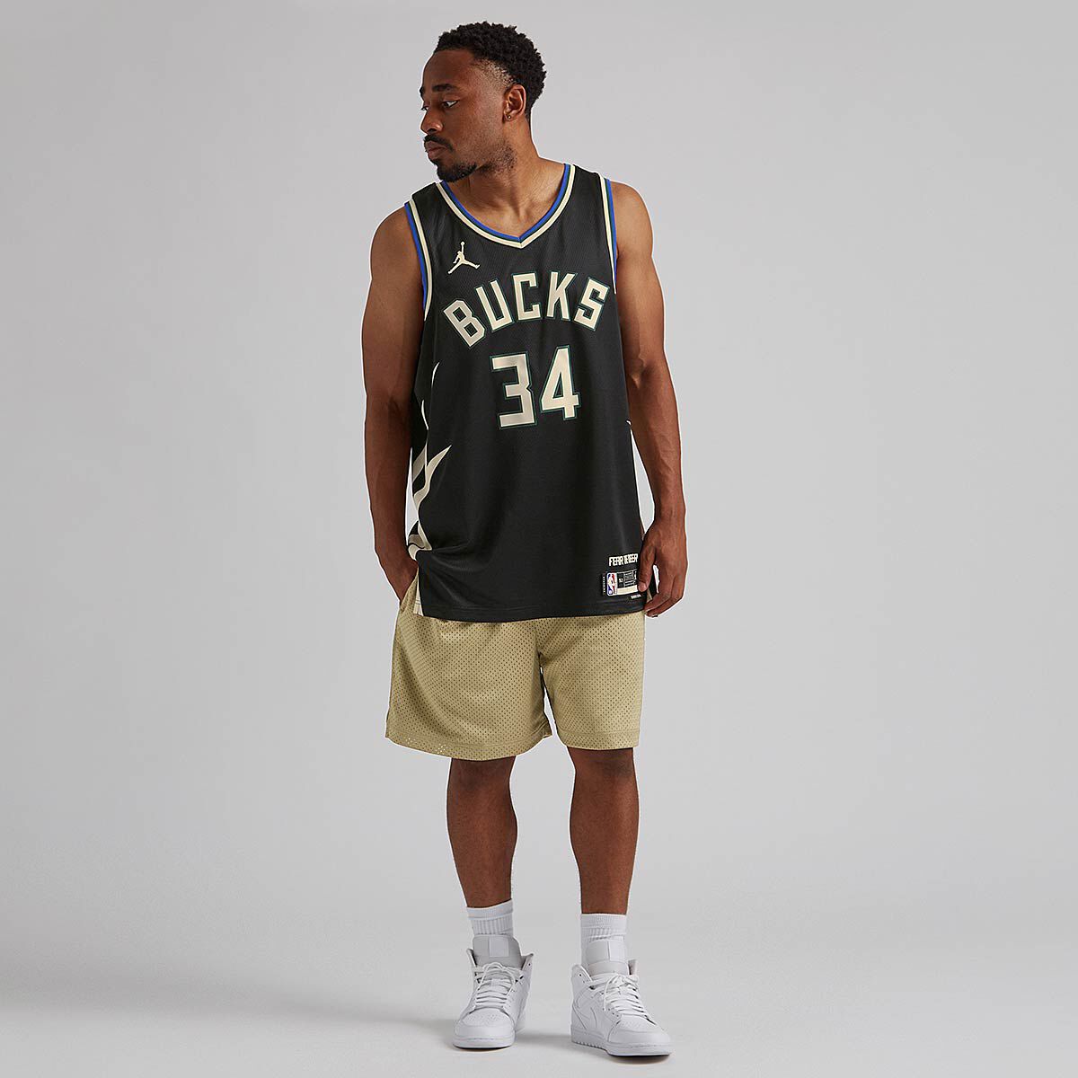 Giannis antetokounmpo sale nike shorts