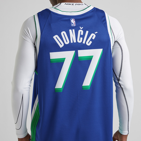 Nike Men's Dallas Mavericks Luka Doncic Swingman Jersey