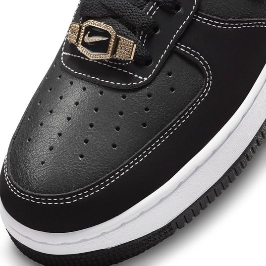 Nike Sportswear AIR FORCE 1 07 LV8 EMB - Sneakers - black/iron grey/white/metallic  gold/sort 
